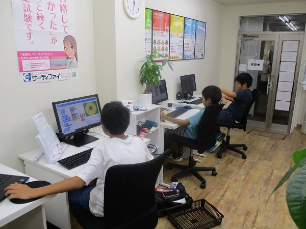 プログラミング教室授業風景3